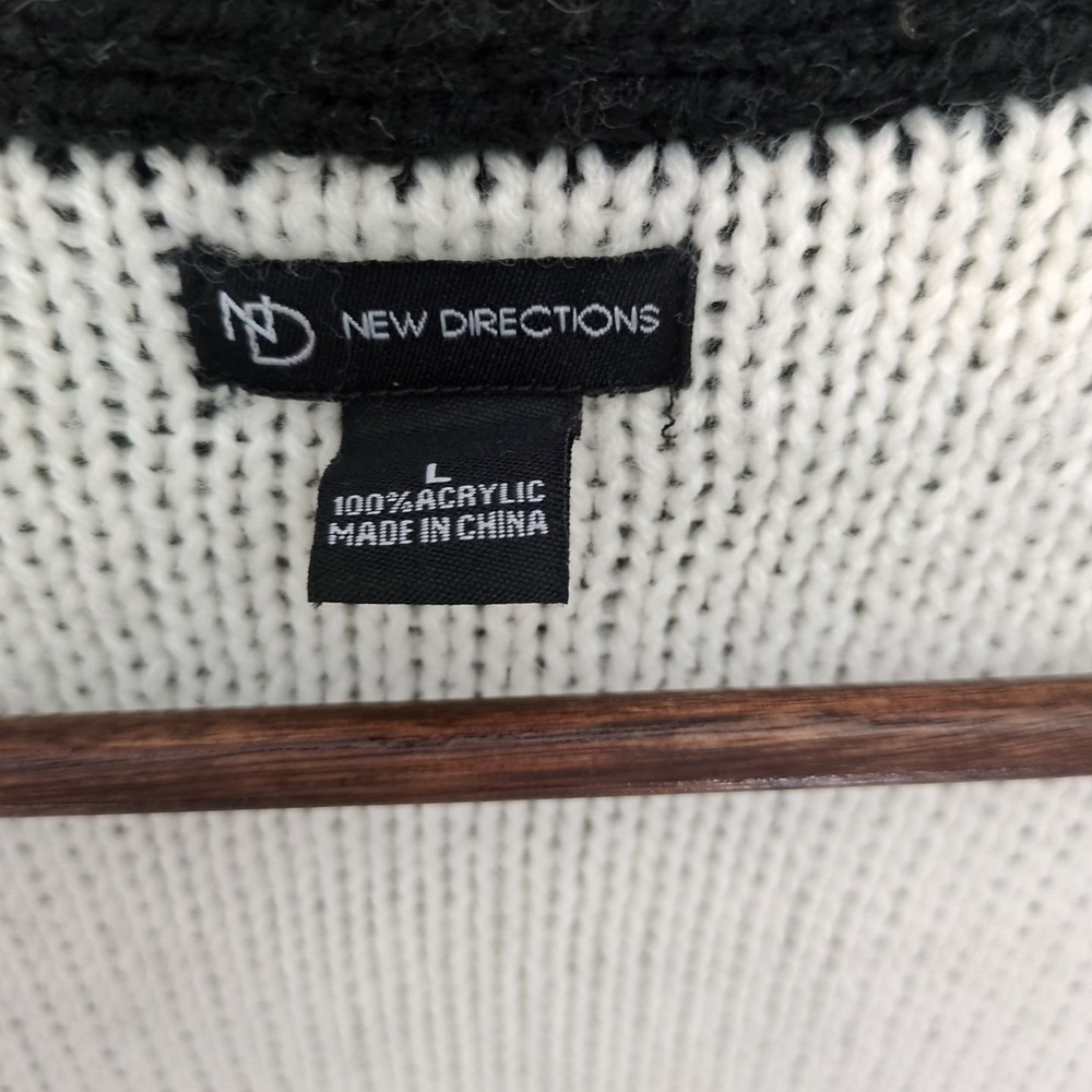 New Direction Black White Sz L Geo Swiss Pattern Open Front Poncho Sweater Vest - Picture 2 of 5
